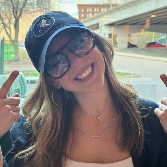 sydniegoltzz